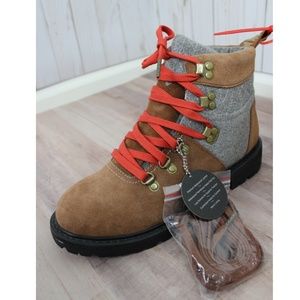 Toms Lace Up Boots